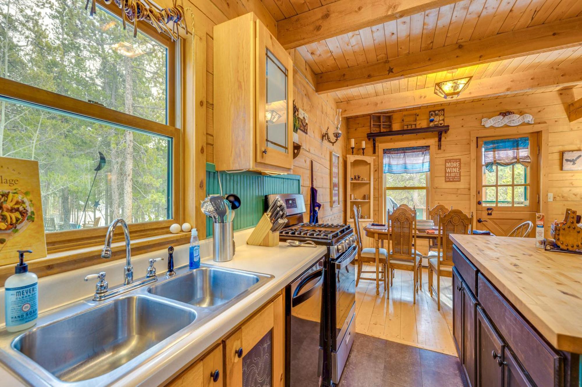 Secluded Black Hawk Log Cabin With Fire Pit! المظهر الخارجي الصورة