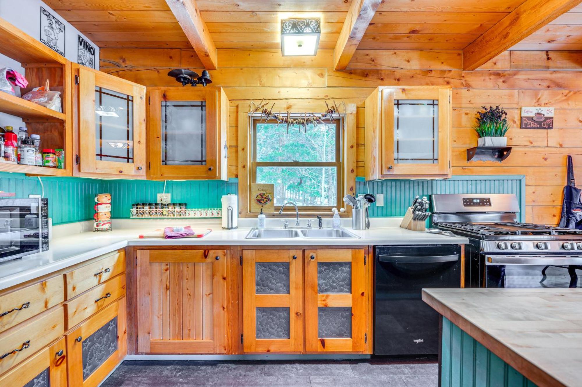 Secluded Black Hawk Log Cabin With Fire Pit! المظهر الخارجي الصورة