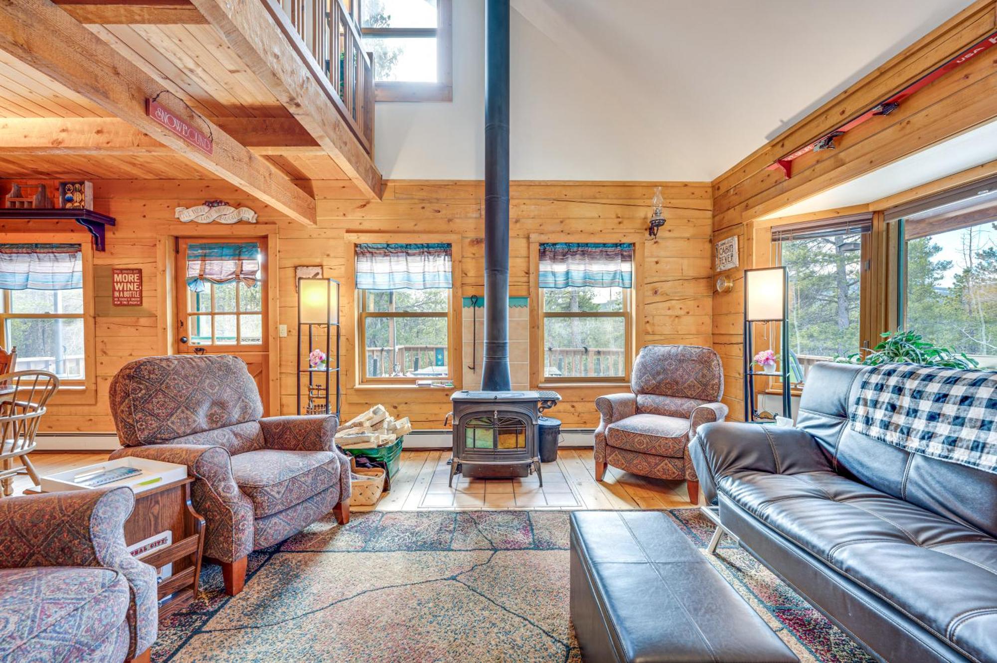 Secluded Black Hawk Log Cabin With Fire Pit! المظهر الخارجي الصورة